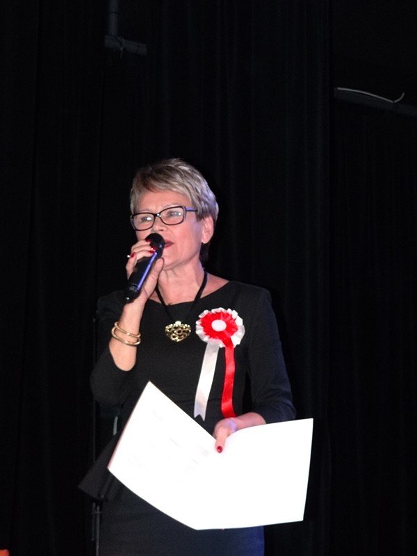 przedszkolaki-w-pieknym-przegladzie-patriotycznym-foto-65923