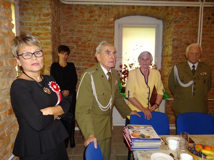 przedszkolaki-w-pieknym-przegladzie-patriotycznym-foto-65923