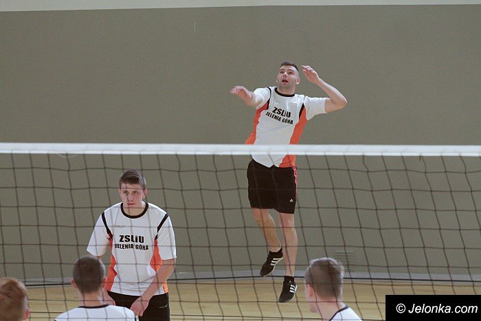 w-turniejach-mosu-rywalizowali-siatkarze-i-szachisci-foto-65928