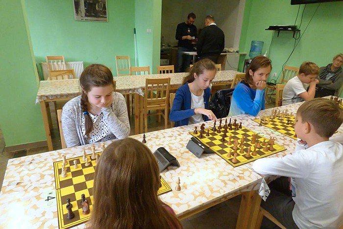 w-turniejach-mosu-rywalizowali-siatkarze-i-szachisci-foto-65928