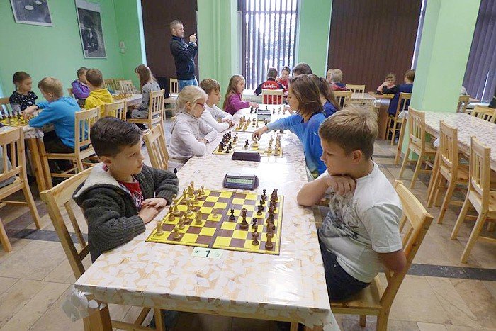 w-turniejach-mosu-rywalizowali-siatkarze-i-szachisci-foto-65928