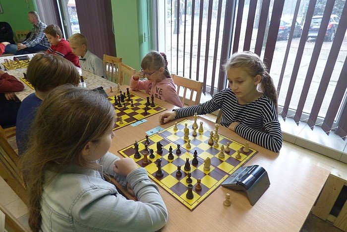 w-turniejach-mosu-rywalizowali-siatkarze-i-szachisci-foto-65928
