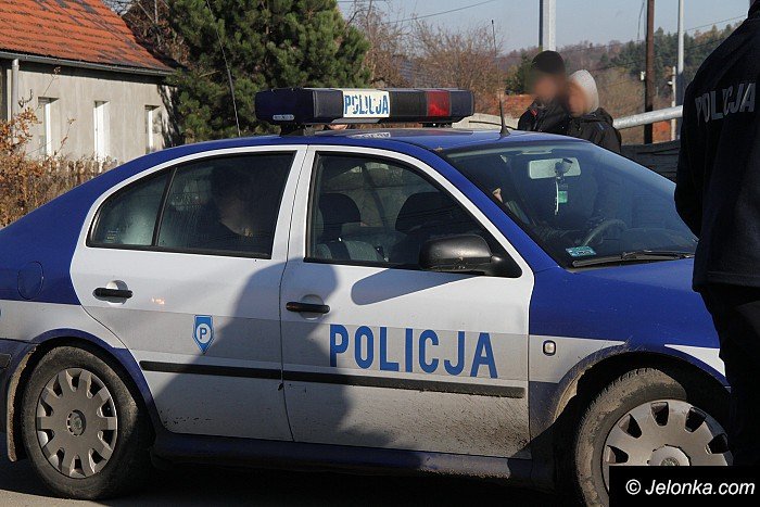 nie-chcia-wpuscic-komornika-grozi-siekiera-i-wysadzeniem-domu-foto-65961