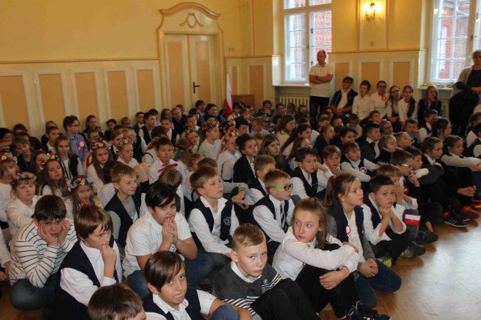 patriotycznie-i-z-przytupem-w-sp-2-foto-65977