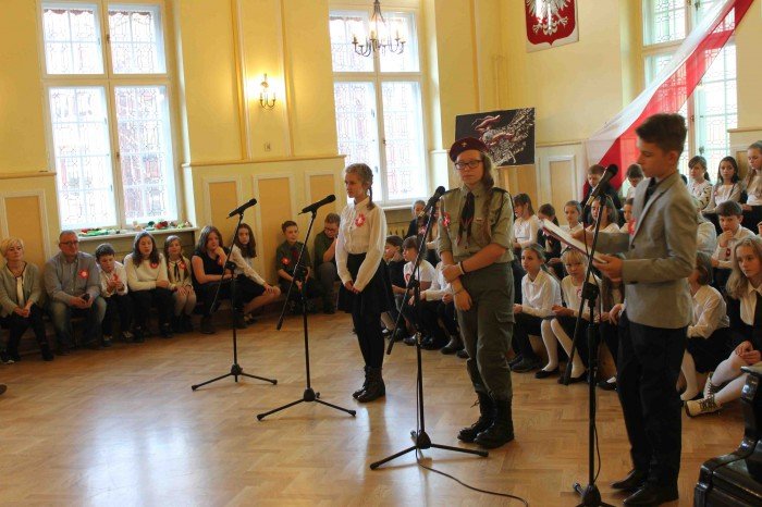 patriotycznie-i-z-przytupem-w-sp-2-foto-65977