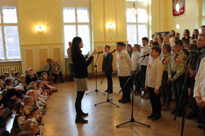 patriotycznie-i-z-przytupem-w-sp-2-foto-65977