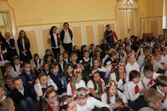 patriotycznie-i-z-przytupem-w-sp-2-foto-65977