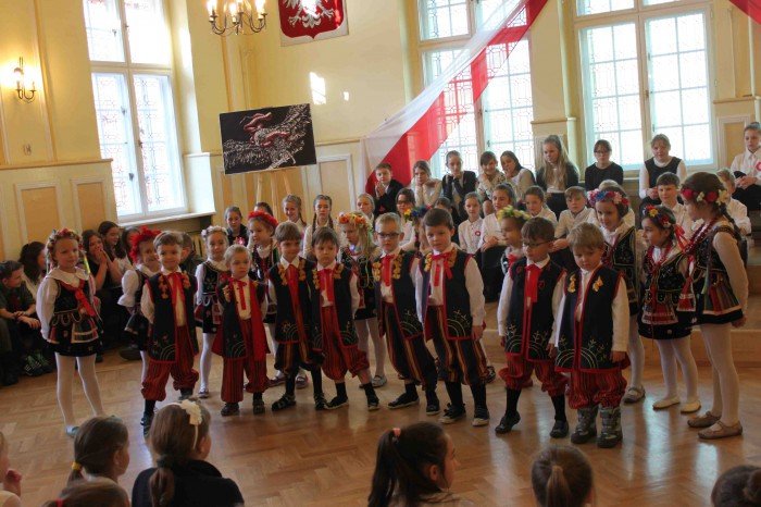 patriotycznie-i-z-przytupem-w-sp-2-foto-65977