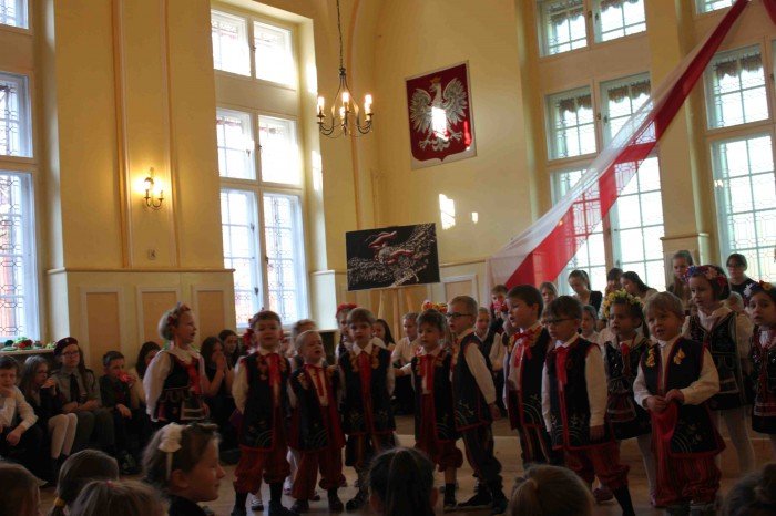 patriotycznie-i-z-przytupem-w-sp-2-foto-65977