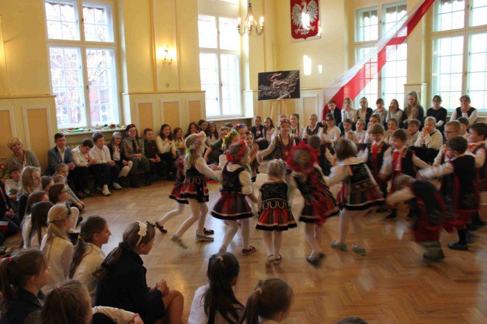 patriotycznie-i-z-przytupem-w-sp-2-foto-65977