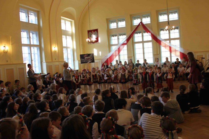 patriotycznie-i-z-przytupem-w-sp-2-foto-65977