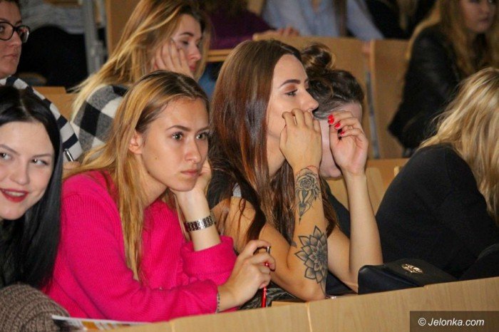 uniwersytet-ekonomiczny-kusi-maturzystow-foto-65996