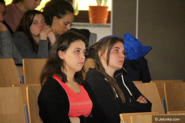 uniwersytet-ekonomiczny-kusi-maturzystow-foto-65996