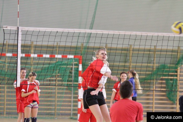 siatkarki-ze-sniadeckiego-wygray-turniej-foto-66031
