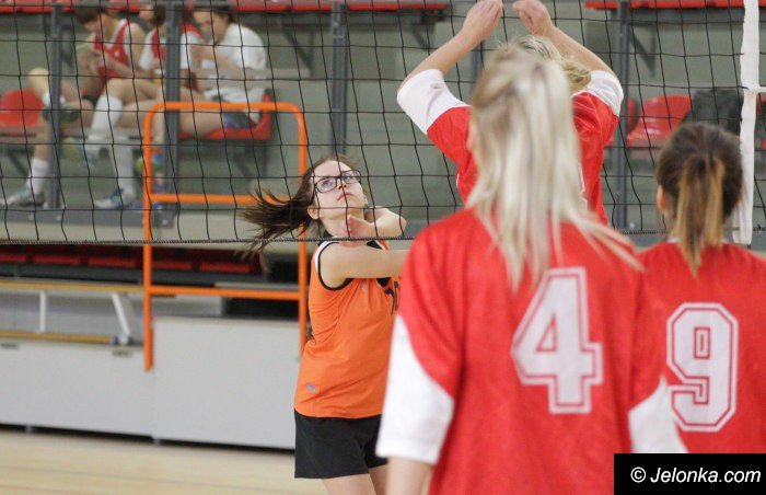 siatkarki-ze-sniadeckiego-wygray-turniej-foto-66031