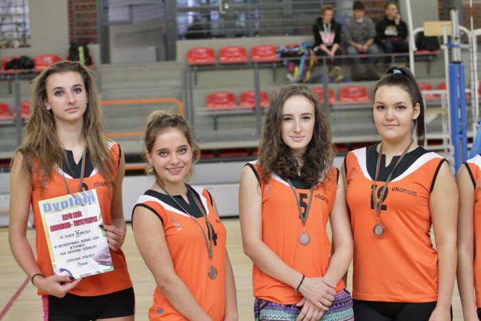 siatkarki-ze-sniadeckiego-wygray-turniej-foto-66031