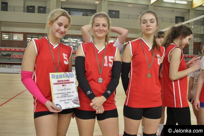 siatkarki-ze-sniadeckiego-wygray-turniej-foto-66031