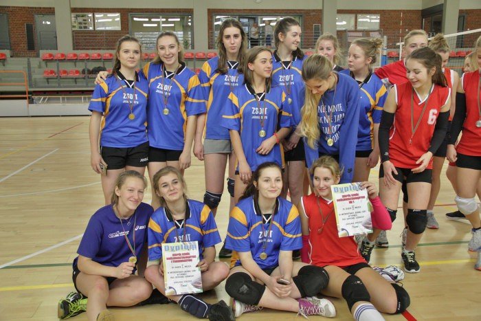 siatkarki-ze-sniadeckiego-wygray-turniej-foto-66031