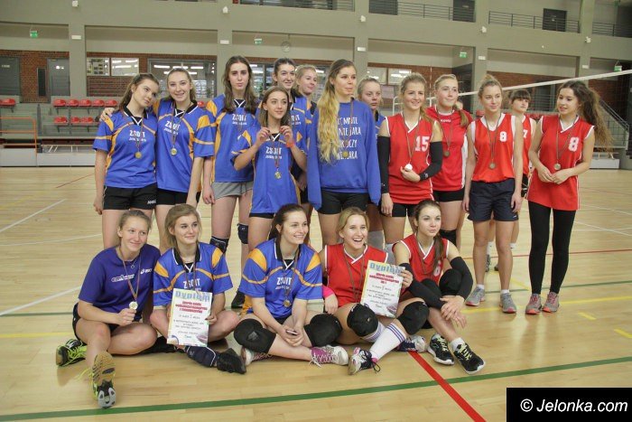 siatkarki-ze-sniadeckiego-wygray-turniej-foto-66031