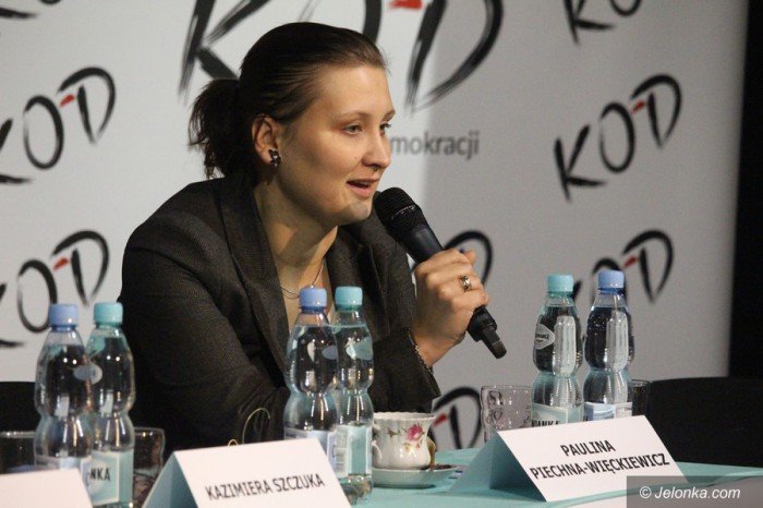 kijowski-szczuka-i-inni-w-cieplicach-o-prawach-kobiet-foto-66060