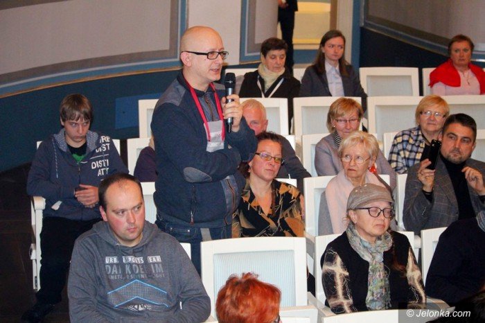 kijowski-szczuka-i-inni-w-cieplicach-o-prawach-kobiet-foto-66060