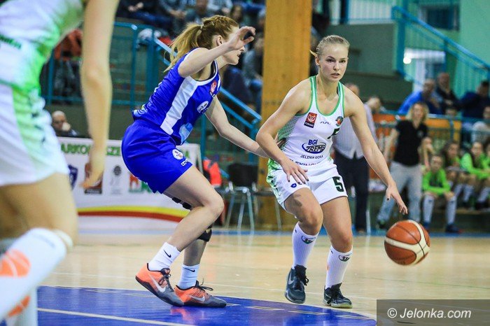 koszykarki-ponownie-pokazay-charakter-foto-66070