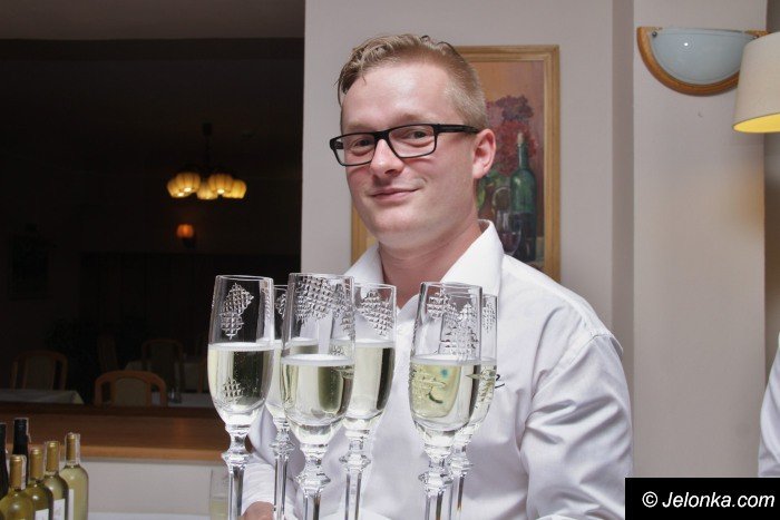 wino-to-misterium-robert-makowicz-w-konradowce-foto-66128
