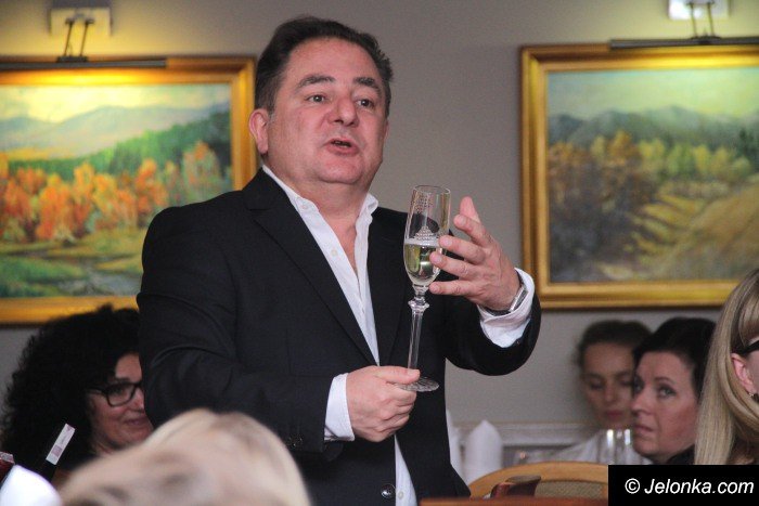 wino-to-misterium-robert-makowicz-w-konradowce-foto-66128