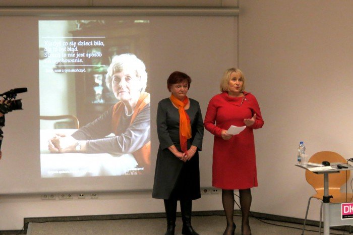 debata-o-bezpieczenstwie-dziecka-w-ksiaznicy-karkonoskiej-foto-66137