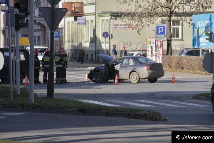 kolizja-na-skrzyzowaniu-ulic-w-pola-i-1-maja-foto-66206