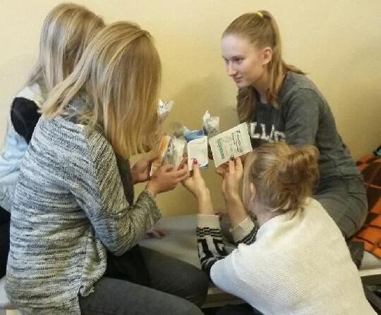 uczniowie-pomagaja-ludziom-z-afryki-przyacz-sie-foto-66251