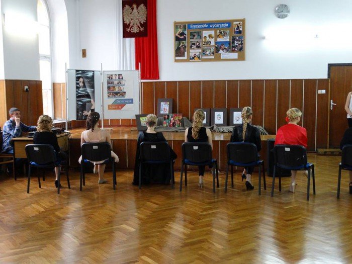 o-zmianach-w-prawie-oswiatowym-w-handlowce-foto-66253