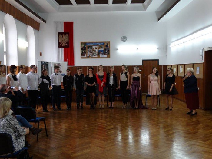 o-zmianach-w-prawie-oswiatowym-w-handlowce-foto-66253