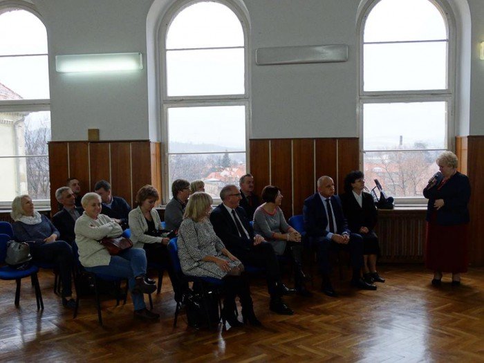 o-zmianach-w-prawie-oswiatowym-w-handlowce-foto-66253