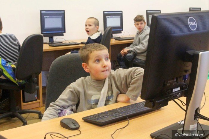 dzieci-uczyy-sie-programowania-foto-66313