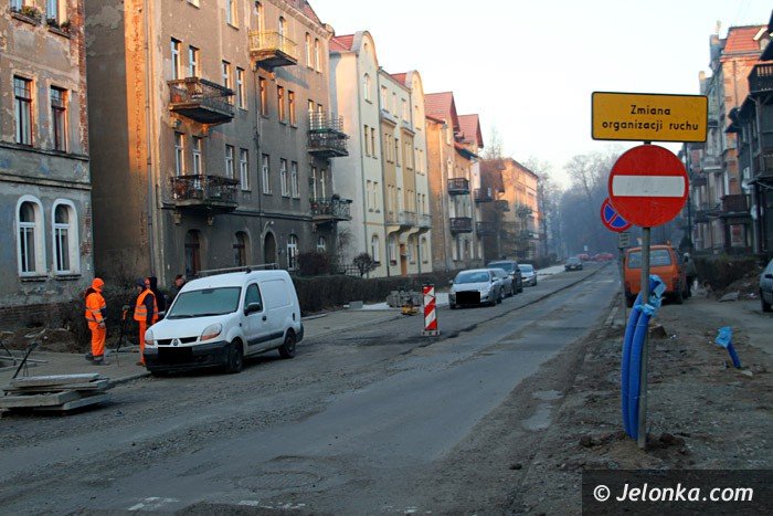 wyczokowskiego-z-wyrwa-w-nowym-asfalcie-foto-66325
