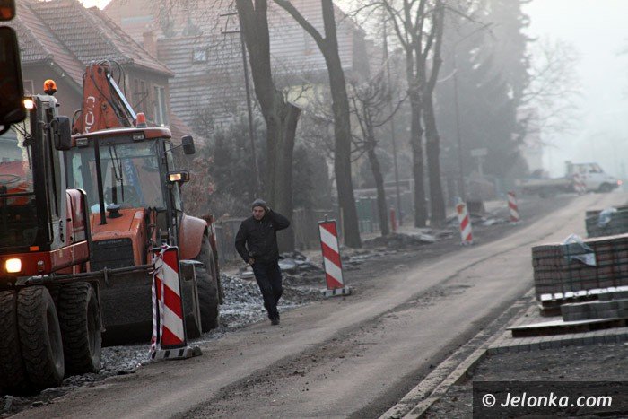 wyczokowskiego-z-wyrwa-w-nowym-asfalcie-foto-66325