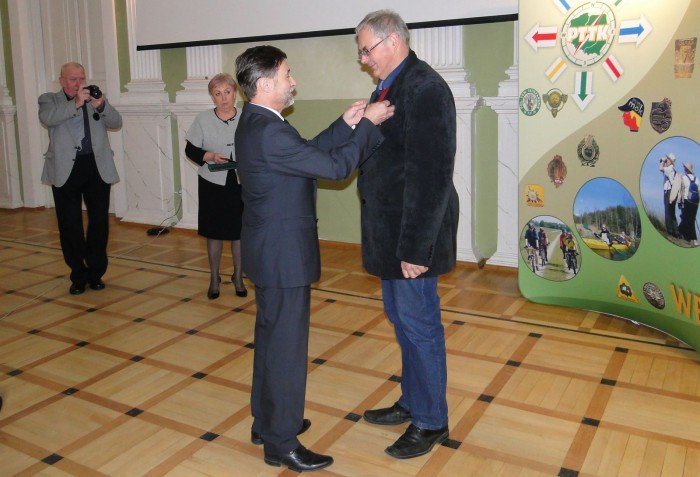 medal-od-prezydenta-rp-i-sukces-zeszytow-foto-66327