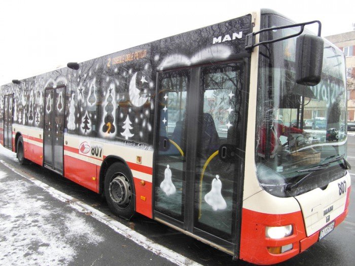 mikoajkowy-autobus-na-linii-nr-2-foto-66334