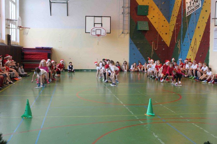 reniferiada-w-jeleniogorskiej-sp-2-foto-66345