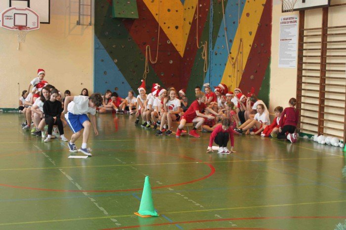 reniferiada-w-jeleniogorskiej-sp-2-foto-66345