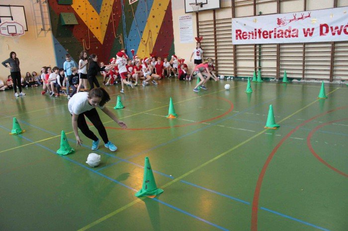 reniferiada-w-jeleniogorskiej-sp-2-foto-66345