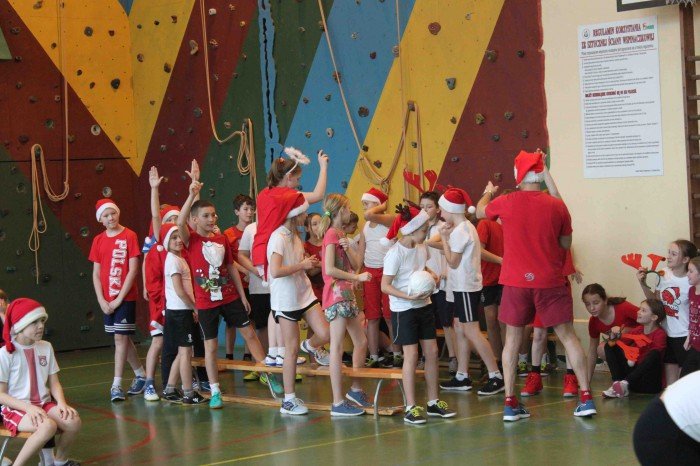 reniferiada-w-jeleniogorskiej-sp-2-foto-66345