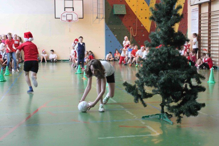 reniferiada-w-jeleniogorskiej-sp-2-foto-66345