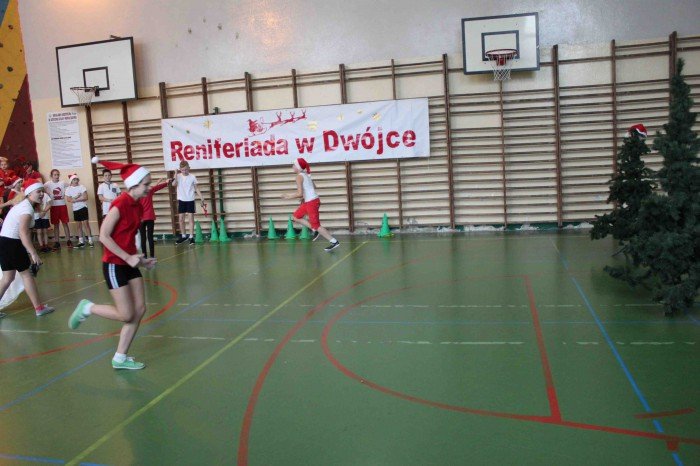 reniferiada-w-jeleniogorskiej-sp-2-foto-66345