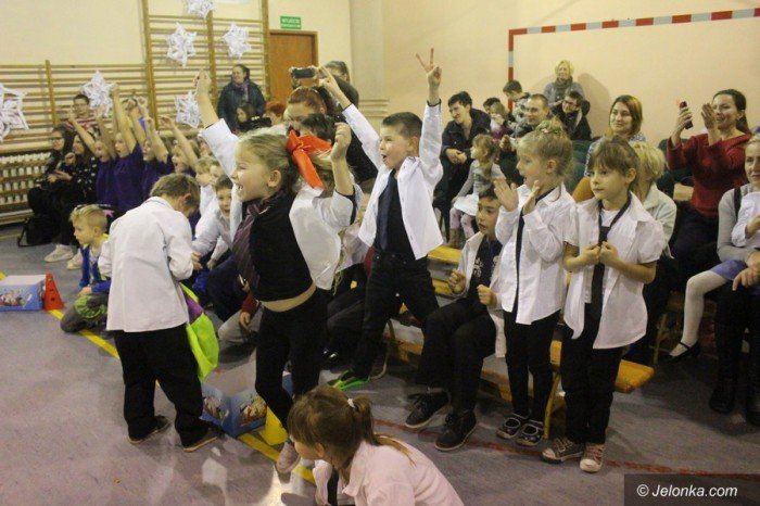 mikoajkowa-zabawa-dzieci-i-rodzicow-foto-66364
