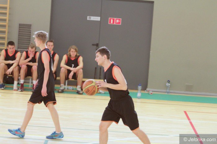 koszykowka-chopcow-gray-szkoy-srednie-foto-66366