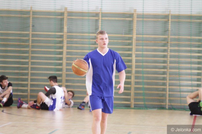 koszykowka-chopcow-gray-szkoy-srednie-foto-66366
