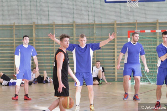 koszykowka-chopcow-gray-szkoy-srednie-foto-66366