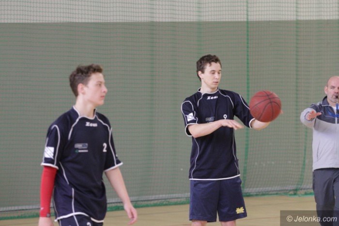 koszykowka-chopcow-gray-szkoy-srednie-foto-66366
